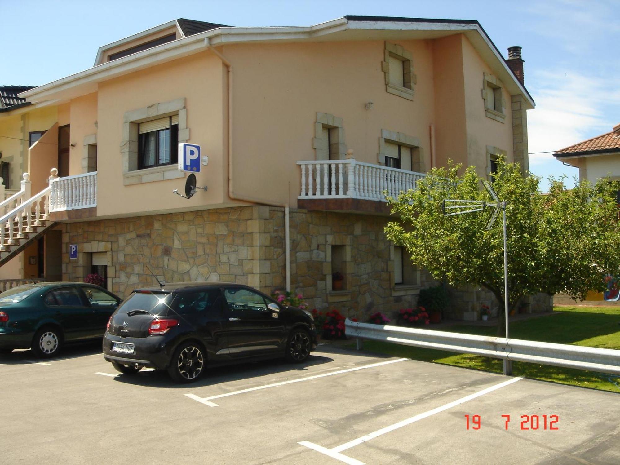 Residencial Santamaria Hotel Sancibrián Eksteriør billede